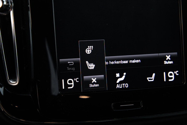 Volvo XC40 1.5 T4 Recharge Inscription Expression AUTOMAAT / PLUG IN HYBRID / NAVI / STOELVERWARMING / CAMERA