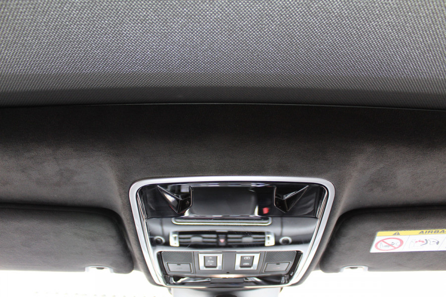 Land Rover Range Rover Sport 5.0 V8 SC SVR 576 PK ! Facelift ! Carbon ! Pano, Cruis, Airco, Stoelverw voor + achter!