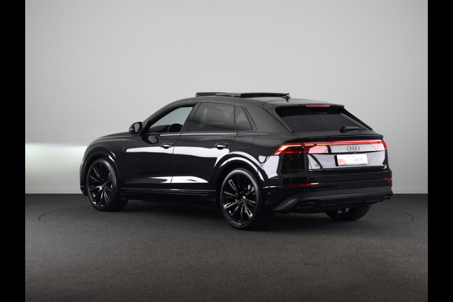 Audi Q8 55 TFSI e quattro Pro Line S 394pk | Panoramadak | Lederen bekleding | Head Up Display | Luchtvering | Trekhaak