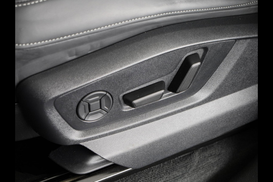 Audi Q8 55 TFSI e quattro Pro Line S 394pk | Panoramadak | Lederen bekleding | Head Up Display | Luchtvering | Trekhaak