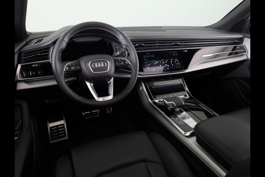 Audi Q8 55 TFSI e quattro Pro Line S 394pk | Panoramadak | Lederen bekleding | Head Up Display | Luchtvering | Trekhaak