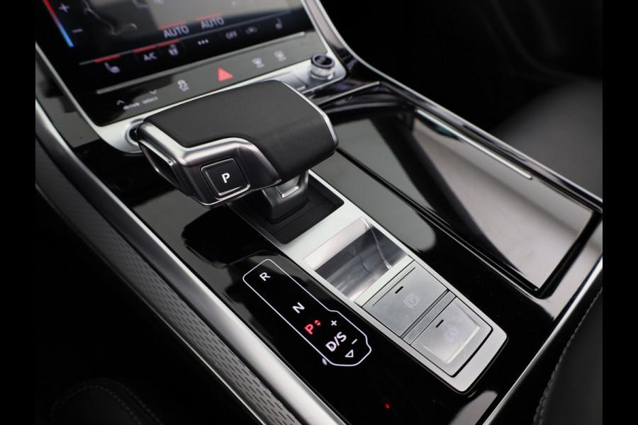 Audi Q8 55 TFSI e quattro Pro Line S 394pk | Panoramadak | Lederen bekleding | Head Up Display | Luchtvering | Trekhaak