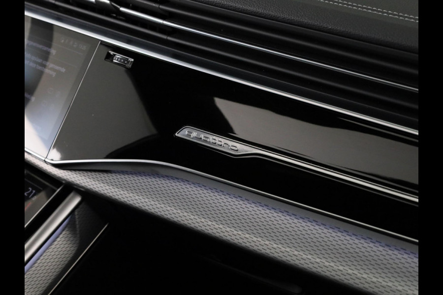 Audi Q8 55 TFSI e quattro Pro Line S 394pk | Panoramadak | Lederen bekleding | Head Up Display | Luchtvering | Trekhaak