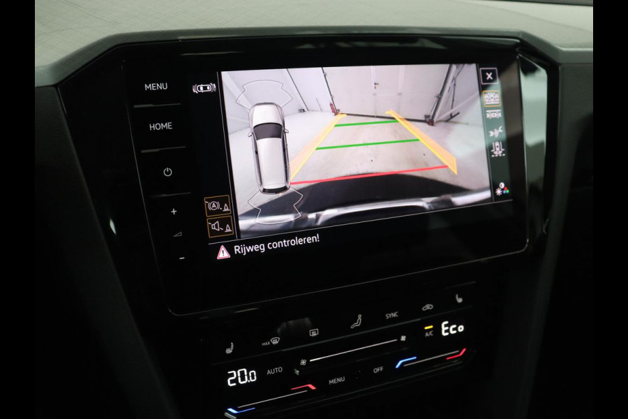 Volkswagen Passat 1.4 TSI PHEV GTE | Stoelverwarming | Virtual Cockpit | Adaptive cruise | Massage | Matrix LED | Camera | Memory | Carplay | Navigatie | Plug In