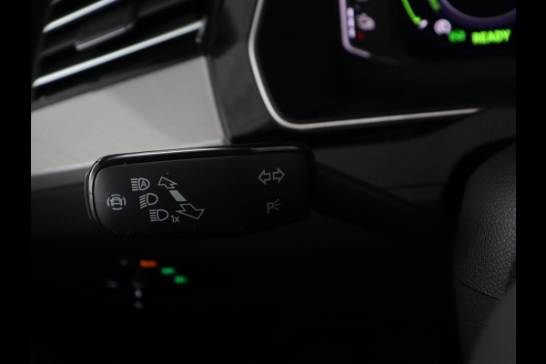 Volkswagen Passat 1.4 TSI PHEV GTE | Stoelverwarming | Virtual Cockpit | Adaptive cruise | Massage | Matrix LED | Camera | Memory | Carplay | Navigatie | Plug In