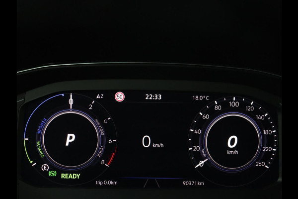 Volkswagen Passat 1.4 TSI PHEV GTE | Stoelverwarming | Virtual Cockpit | Adaptive cruise | Massage | Matrix LED | Camera | Memory | Carplay | Navigatie | Plug In