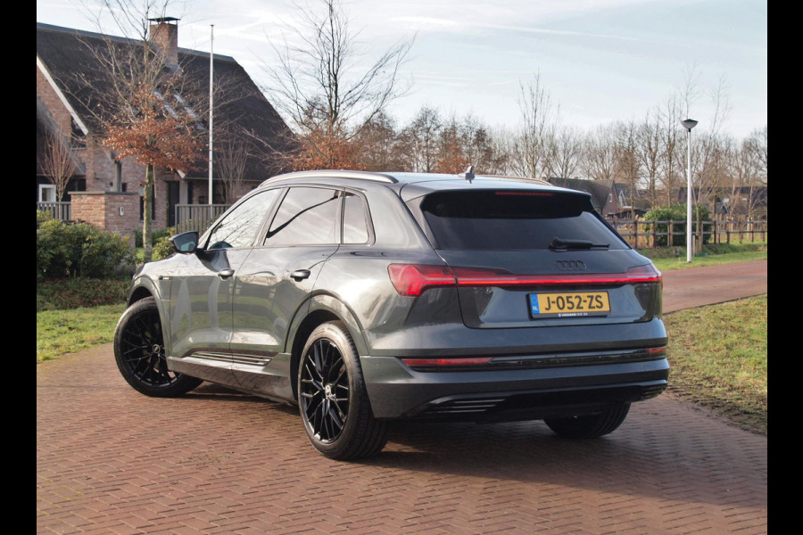 Audi e-tron 55 quattro Business edition 95 kWh | 21 Inch | Camera | Apple Carplay | Sfeerverlichting | Stoelmemory |