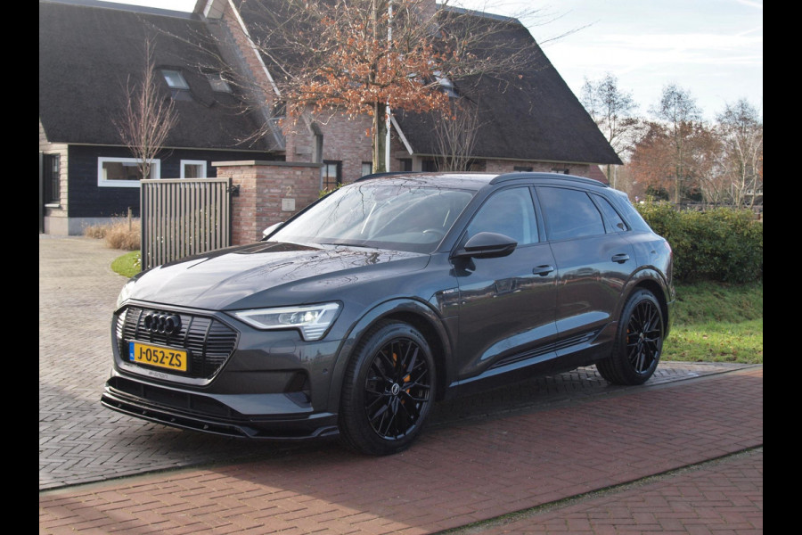 Audi e-tron 55 quattro Business edition 95 kWh | 21 Inch | Camera | Apple Carplay | Sfeerverlichting | Stoelmemory |