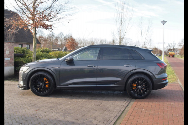 Audi e-tron 55 quattro Business edition 95 kWh | 21 Inch | Camera | Apple Carplay | Sfeerverlichting | Stoelmemory |