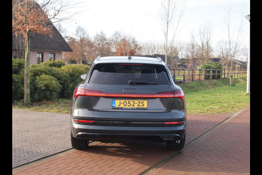 Audi e-tron 55 quattro Business edition 95 kWh | 21 Inch | Camera | Apple Carplay | Sfeerverlichting | Stoelmemory |