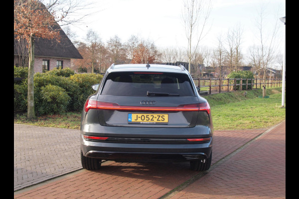 Audi e-tron 55 quattro Business edition 95 kWh | 21 Inch | Camera | Apple Carplay | Sfeerverlichting | Stoelmemory |