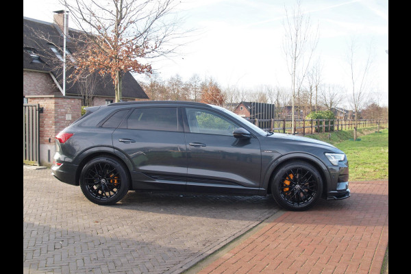 Audi e-tron 55 quattro Business edition 95 kWh | 21 Inch | Camera | Apple Carplay | Sfeerverlichting | Stoelmemory |