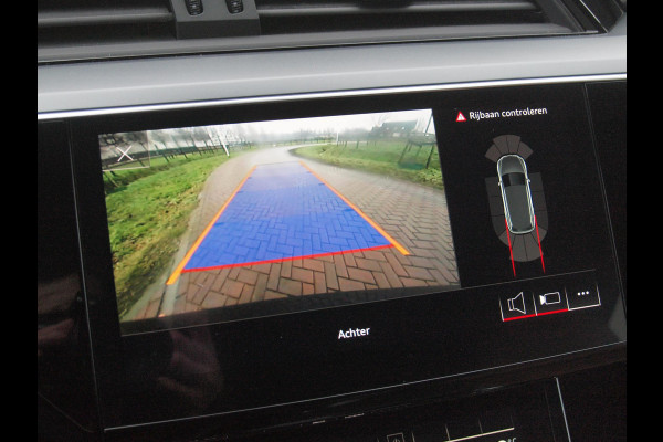 Audi e-tron 55 quattro Business edition 95 kWh | 21 Inch | Camera | Apple Carplay | Sfeerverlichting | Stoelmemory |