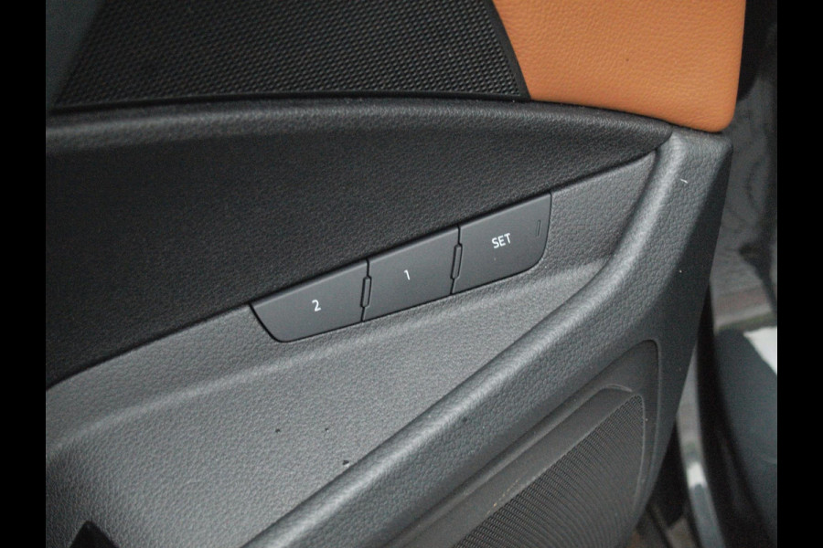 Audi e-tron 55 quattro Business edition 95 kWh | 21 Inch | Camera | Apple Carplay | Sfeerverlichting | Stoelmemory |