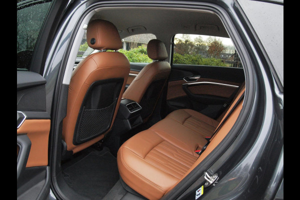 Audi e-tron 55 quattro Business edition 95 kWh | 21 Inch | Camera | Apple Carplay | Sfeerverlichting | Stoelmemory |