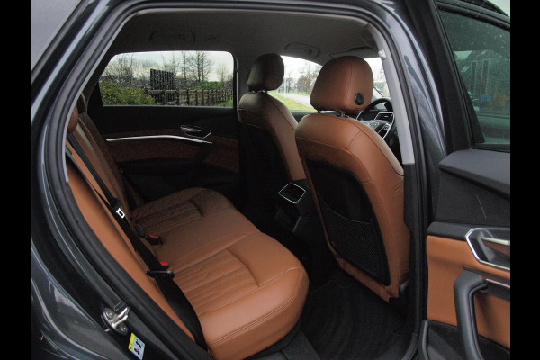 Audi e-tron 55 quattro Business edition 95 kWh | 21 Inch | Camera | Apple Carplay | Sfeerverlichting | Stoelmemory |