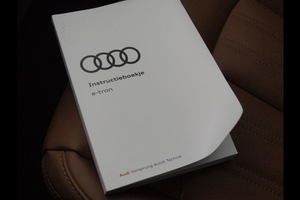 Audi e-tron 55 quattro Business edition 95 kWh | 21 Inch | Camera | Apple Carplay | Sfeerverlichting | Stoelmemory |
