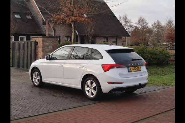 Škoda SCALA 1.0 TSI Sport Business | Apple Carplay | Trekhaak | Parkeensensoren | Sportstoelen | NL-Auto |