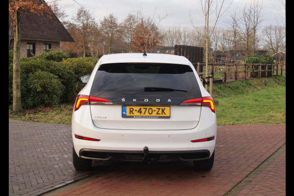 Škoda SCALA 1.0 TSI Sport Business | Apple Carplay | Trekhaak | Parkeensensoren | Sportstoelen | NL-Auto |