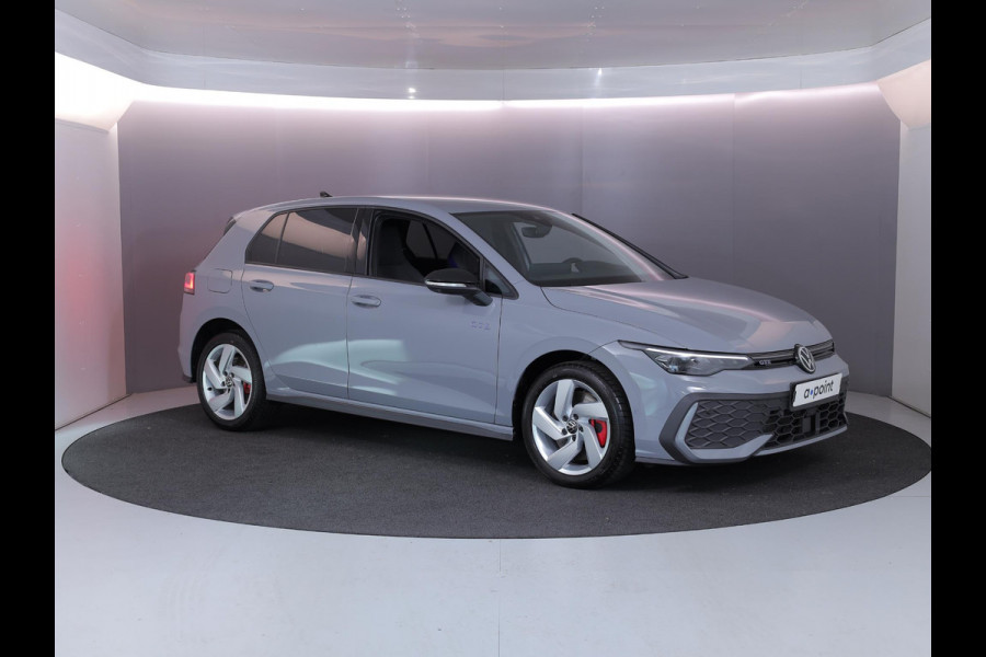 Volkswagen Golf 1.5 eHybrid GTE 272 pk Automaat (DSG) | Verlengde garantie | Navigatie | Trekhaak (wegklapbaar) | Parkeersensoren | Ropndomzicht camera | Stoelverwarming |