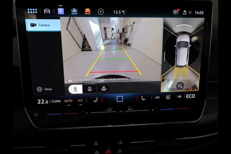 Volkswagen Golf 1.5 eHybrid GTE 272 pk Automaat (DSG) | Verlengde garantie | Navigatie | Trekhaak (wegklapbaar) | Parkeersensoren | Ropndomzicht camera | Stoelverwarming |