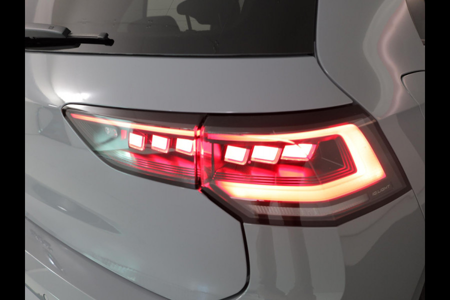 Volkswagen Golf 1.5 eHybrid GTE 272 pk Automaat (DSG) | Verlengde garantie | Navigatie | Trekhaak (wegklapbaar) | Parkeersensoren | Ropndomzicht camera | Stoelverwarming |