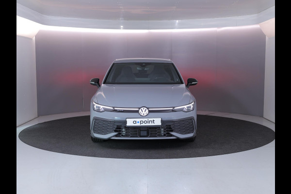Volkswagen Golf 1.5 eHybrid GTE 272 pk Automaat (DSG) | Verlengde garantie | Navigatie | Trekhaak (wegklapbaar) | Parkeersensoren | Ropndomzicht camera | Stoelverwarming |