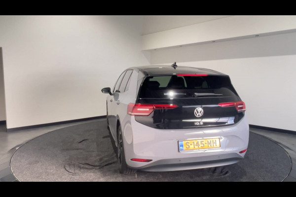 Volkswagen ID.3 Pro 58 kWh "18 inch Lichtmetalen Velgen | Zwart dak | Parkeersensoren