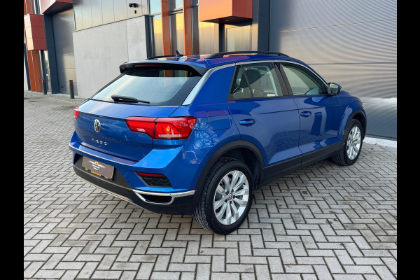 Volkswagen T-Roc 1.0 TSI Style * Navigatie * Led * Stoelverwarming * Adaptieve Cruise Control *