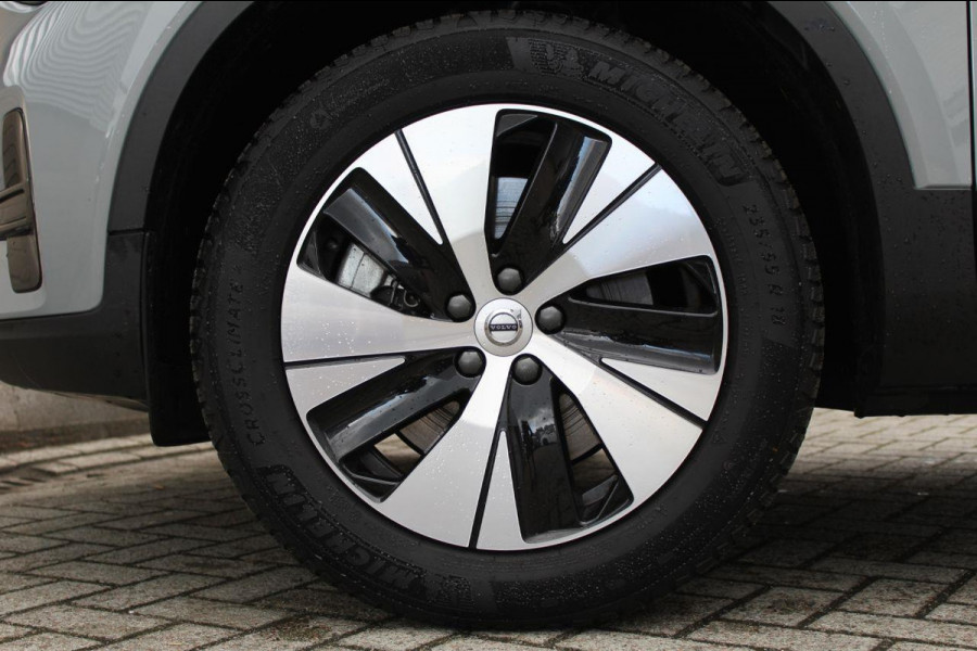 Volvo XC40 1.5 T4 Plug-in hybrid Plus Dark SOH 98% | Lage km stand | HK audio | 360° Camera | Trekhaak | Pilot- Park Assist