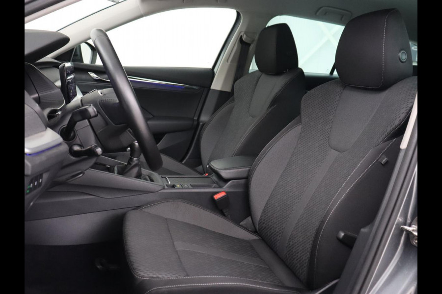 Škoda Octavia 1.0 TSI Business Edition Plus | Stoelverwarming | Adaptive cruise | Trekhaak | Carplay | Sfeerverlichting | Navigatie | Keyless | Full LED | Parkeerhulp | Climate control