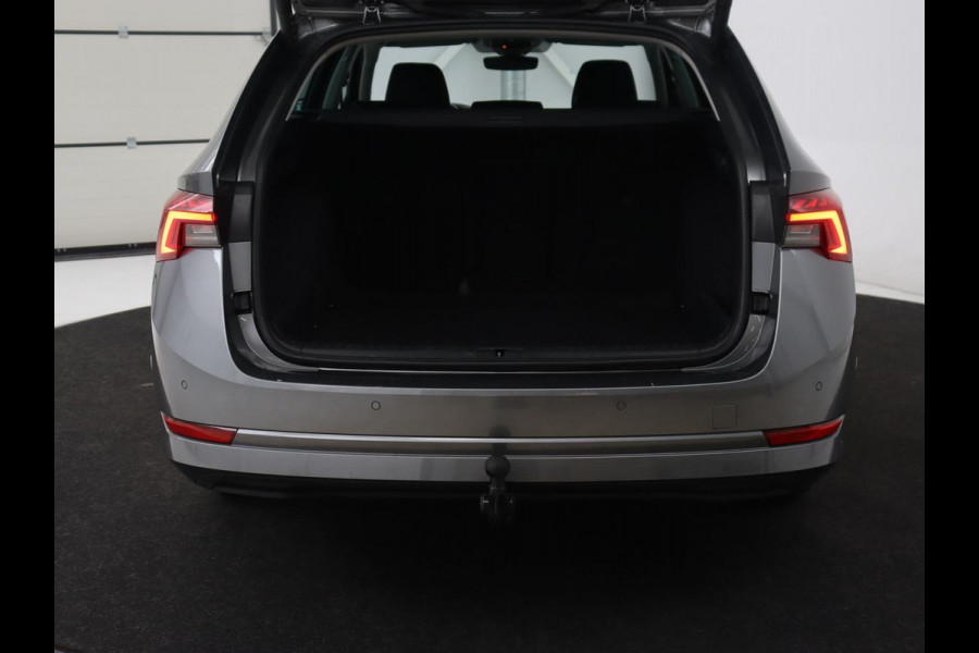 Škoda Octavia 1.0 TSI Business Edition Plus | Stoelverwarming | Adaptive cruise | Trekhaak | Carplay | Sfeerverlichting | Navigatie | Keyless | Full LED | Parkeerhulp | Climate control