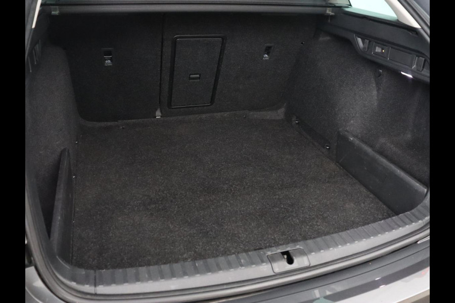 Škoda Octavia 1.0 TSI Business Edition Plus | Stoelverwarming | Adaptive cruise | Trekhaak | Carplay | Sfeerverlichting | Navigatie | Keyless | Full LED | Parkeerhulp | Climate control