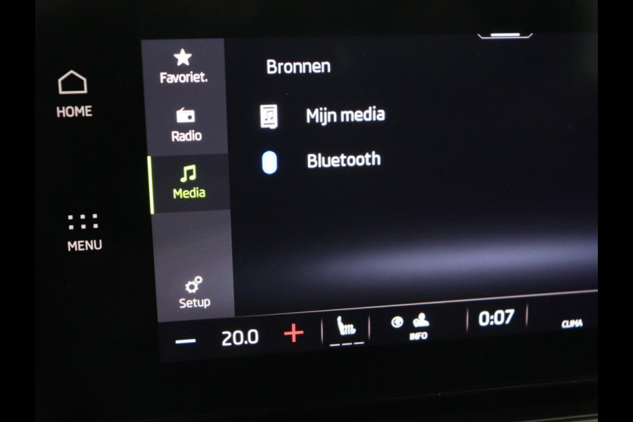 Škoda Octavia 1.0 TSI Business Edition Plus | Stoelverwarming | Adaptive cruise | Trekhaak | Carplay | Sfeerverlichting | Navigatie | Keyless | Full LED | Parkeerhulp | Climate control