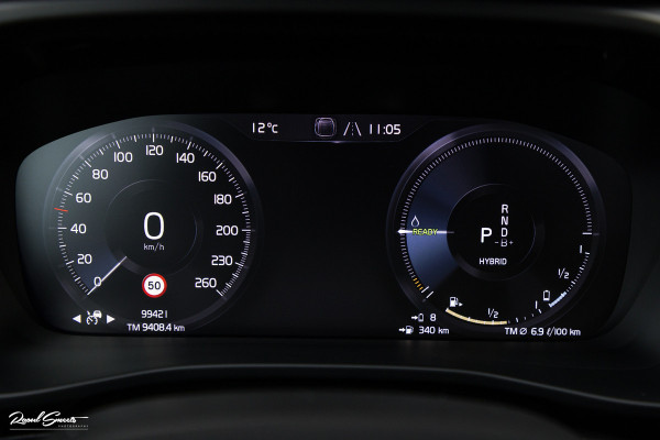 Volvo XC40 1.5 T5 Plug-in hybrid Ultimate Dark | Panorama dak | Adaptieve cruise | Blis | Memory | Harman Kardon |