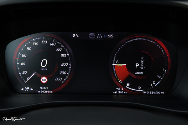 Volvo XC40 1.5 T5 Plug-in hybrid Ultimate Dark | Panorama dak | Adaptieve cruise | Blis | Memory | Harman Kardon |