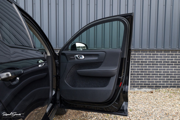 Volvo XC40 1.5 T5 Plug-in hybrid Ultimate Dark | Panorama dak | Adaptieve cruise | Blis | Memory | Harman Kardon |