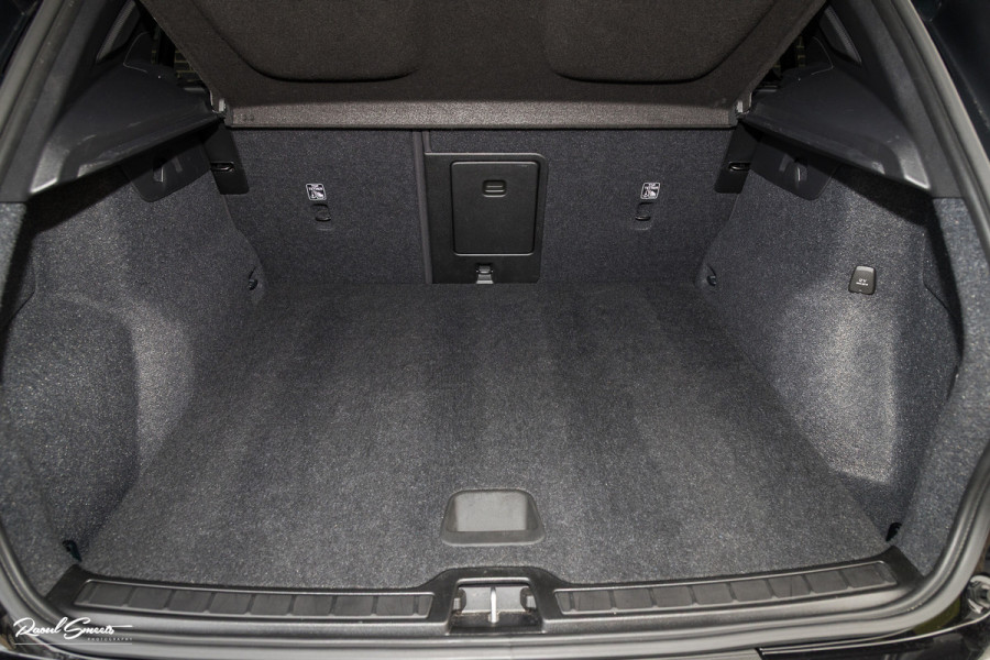 Volvo XC40 1.5 T5 Plug-in hybrid Ultimate Dark | Panorama dak | Adaptieve cruise | Blis | Memory | Harman Kardon |