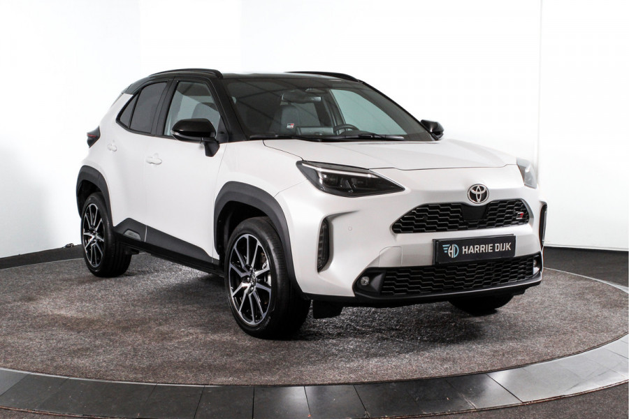 Toyota Yaris Cross 1.5 Hybrid 130 GR Sport | Dig.Cockpit | Adapt.Cruise | Head-up | Stoel+Stuurverw. | 360 Camera | PDC + NAV + App.Connect (Draadloos) | ECC | LM 18" | 9816
