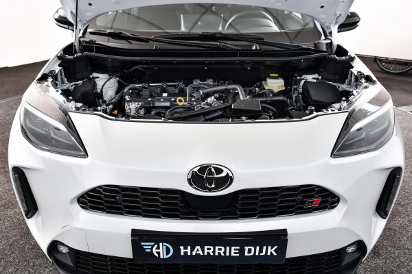 Toyota Yaris Cross 1.5 Hybrid 130 GR Sport | Dig.Cockpit | Adapt.Cruise | Head-up | Stoel+Stuurverw. | 360 Camera | PDC + NAV + App.Connect (Draadloos) | ECC | LM 18" | 9816