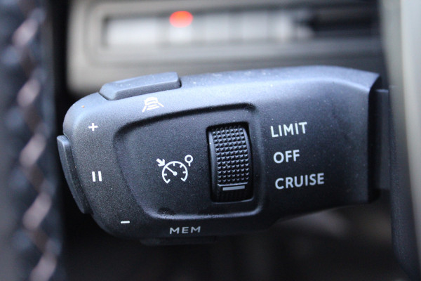 Peugeot 3008 1.2 PureTech GT Trekhaak | Navigatie | Adaptieve cruise