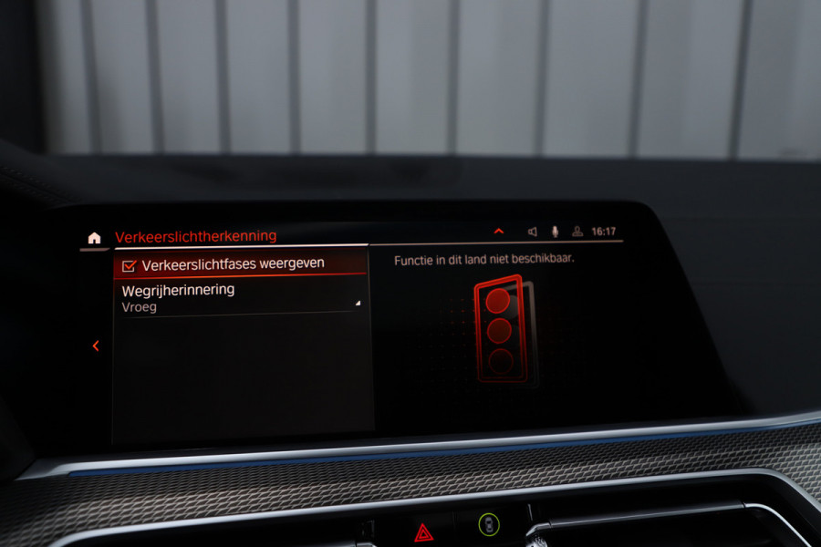 BMW X5 xDrive45e M | 394PK | Luchtvering | Head-up | Massage | M-Stoelen | Sfeerverlichting | Keyless-go | Stoelkoeling | Trekhaak | 20