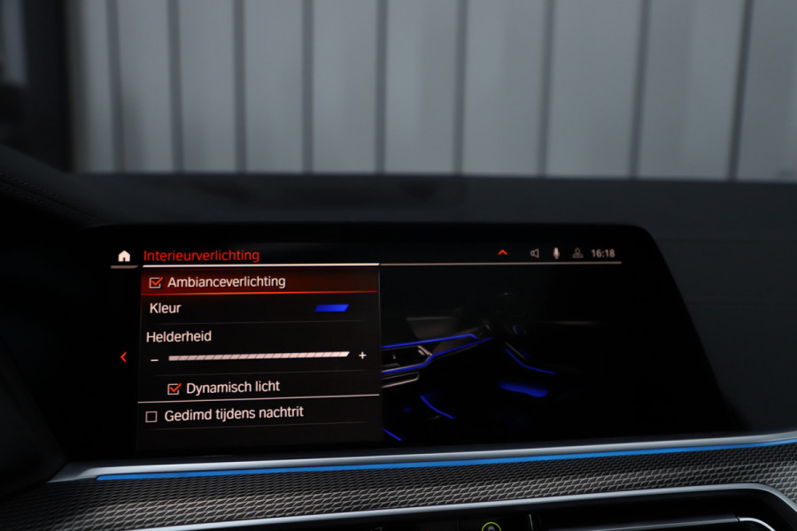 BMW X5 xDrive45e M | 394PK | Luchtvering | Head-up | Massage | M-Stoelen | Sfeerverlichting | Keyless-go | Stoelkoeling | Trekhaak | 20