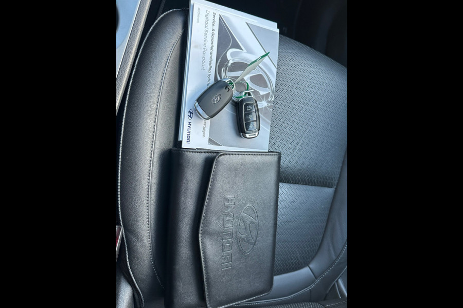 Hyundai Kona EV Premium 64 kWh SOH 100%|TREKHAAK