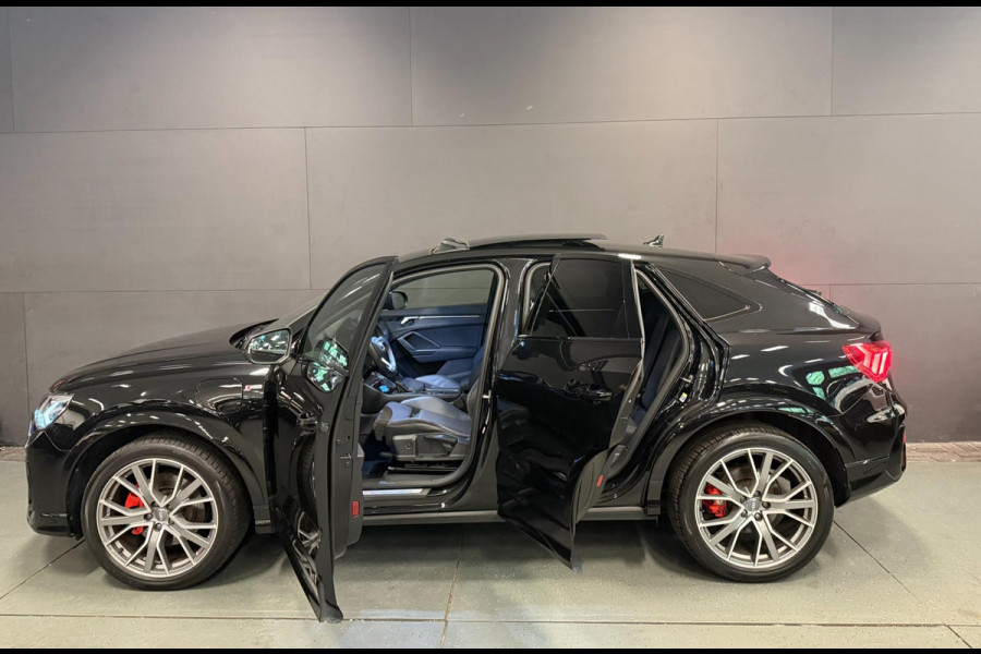 Audi Q3 Sportback 45 TFSI e 3xS-LINE 20'' BLACKLINE PANO/DAB/CARPLAY/CAM/V-COCKPIT///