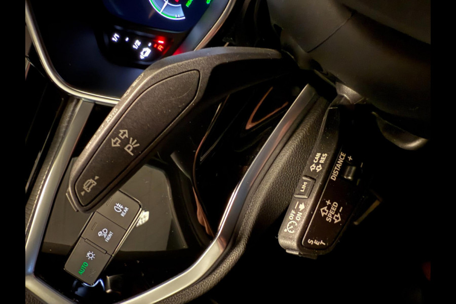 Audi Q3 Sportback 45 TFSI e 3xS-LINE 20'' BLACKLINE PANO/DAB/CARPLAY/CAM/V-COCKPIT///