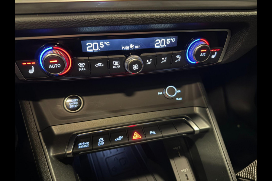 Audi Q3 Sportback 45 TFSI e 3xS-LINE 20'' BLACKLINE PANO/DAB/CARPLAY/CAM/V-COCKPIT///