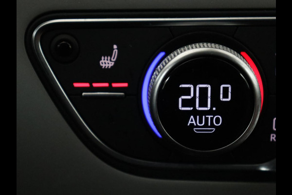 Audi A4 35 TFSI Business Edition | Leder | Stoelverwarming | Adaptive cruise | Virtual Cockpit | Sportstoelen | Carplay | Full LED | Navigatie | Parkeerhulp | Climate control | DAB | Bluetooth