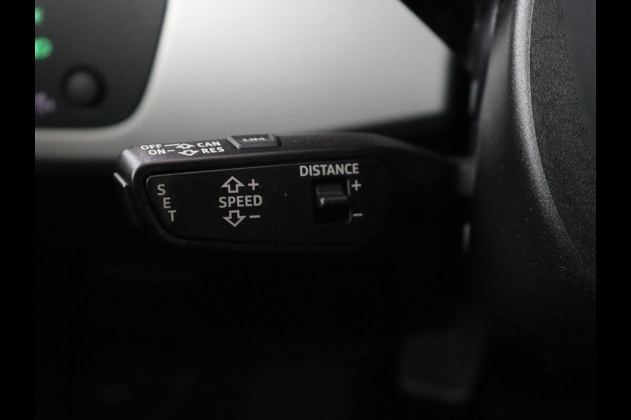 Audi A4 35 TFSI Business Edition | Leder | Stoelverwarming | Adaptive cruise | Virtual Cockpit | Sportstoelen | Carplay | Full LED | Navigatie | Parkeerhulp | Climate control | DAB | Bluetooth