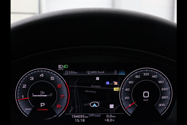 Audi A4 35 TFSI Business Edition | Leder | Stoelverwarming | Adaptive cruise | Virtual Cockpit | Sportstoelen | Carplay | Full LED | Navigatie | Parkeerhulp | Climate control | DAB | Bluetooth